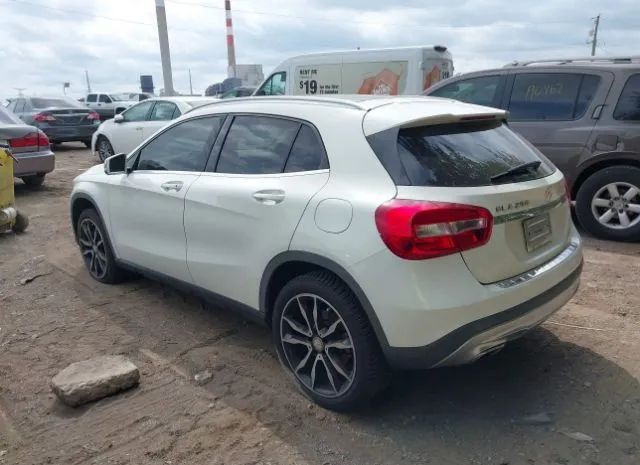 Photo 2 VIN: WDCTG4EB4FJ138633 - MERCEDES-BENZ GLA-CLASS 