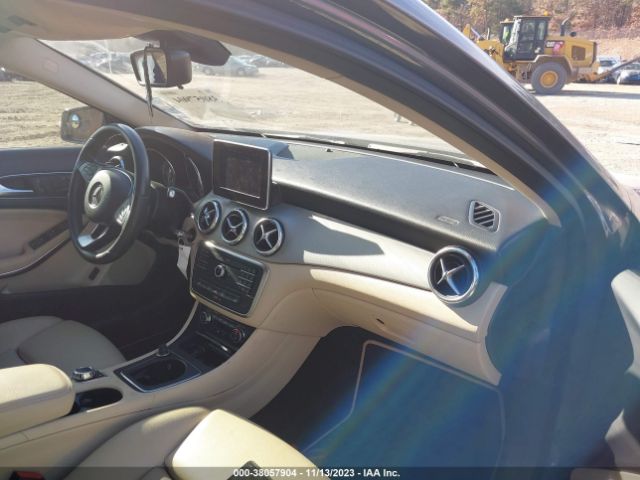 Photo 4 VIN: WDCTG4EB4GJ232061 - MERCEDES-BENZ GLA 250 