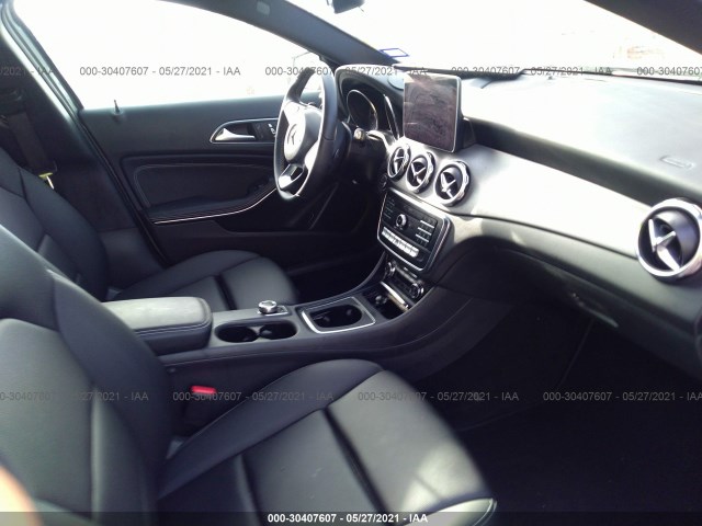 Photo 4 VIN: WDCTG4EB4JJ433627 - MERCEDES-BENZ GLA 