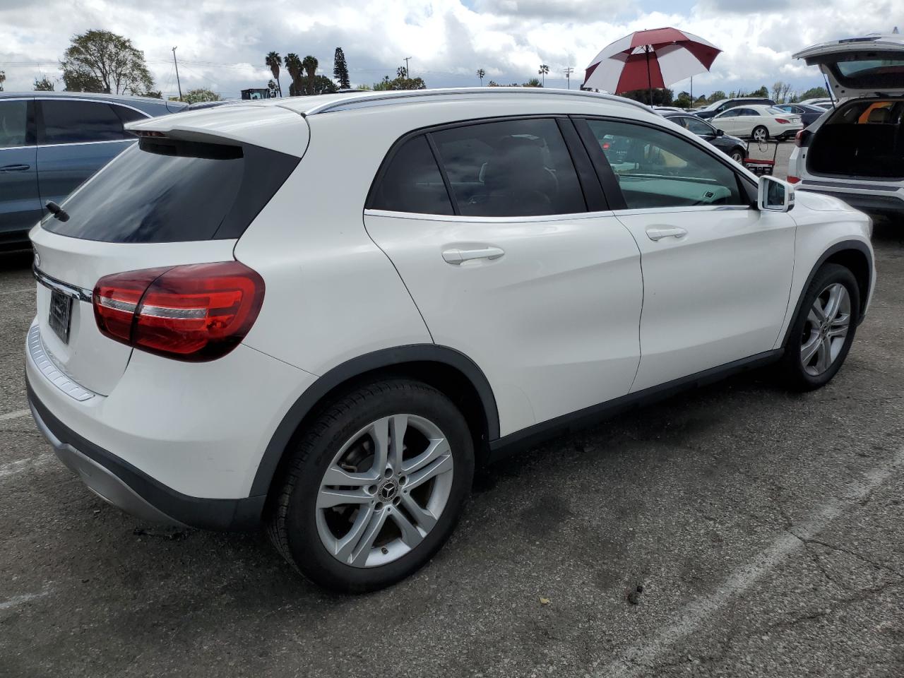 Photo 2 VIN: WDCTG4EB4KU003547 - MERCEDES-BENZ GLA-KLASSE 