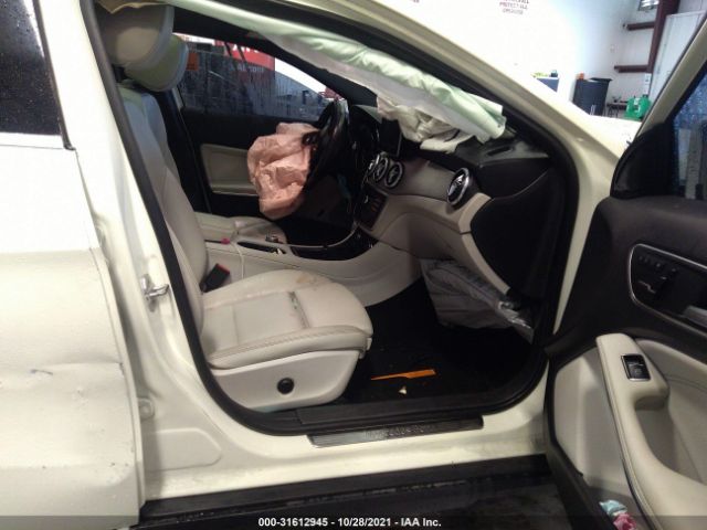 Photo 4 VIN: WDCTG4EB5HJ297048 - MERCEDES-BENZ GLA 