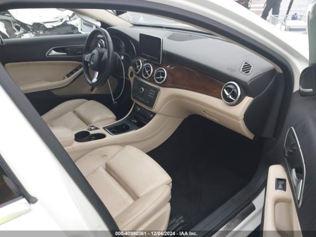 Photo 4 VIN: WDCTG4EB5HJ352436 - MERCEDES-BENZ GLA-CLASS 