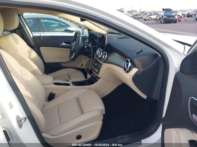 Photo 4 VIN: WDCTG4EB5KU001208 - MERCEDES-BENZ GLA-CLASS 