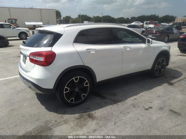 Photo 3 VIN: WDCTG4EB6KJ552216 - MERCEDES-BENZ GLA 