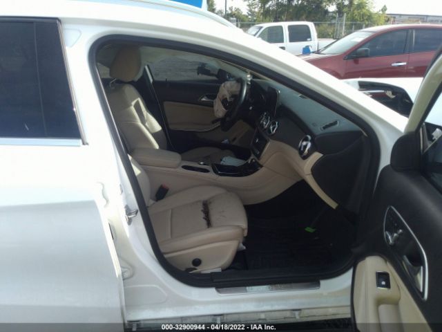 Photo 4 VIN: WDCTG4EB6KU000293 - MERCEDES-BENZ GLA 