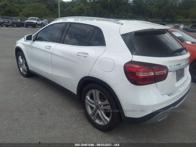 Photo 2 VIN: WDCTG4EB6LU025499 - MERCEDES-BENZ GLA 