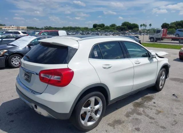 Photo 3 VIN: WDCTG4EB7JJ398324 - MERCEDES-BENZ GLA 