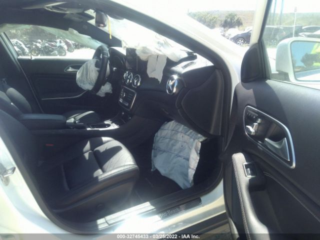 Photo 4 VIN: WDCTG4EB7KU015238 - MERCEDES-BENZ GLA 