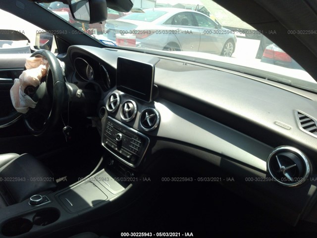 Photo 4 VIN: WDCTG4EB8GJ192731 - MERCEDES-BENZ GLA 