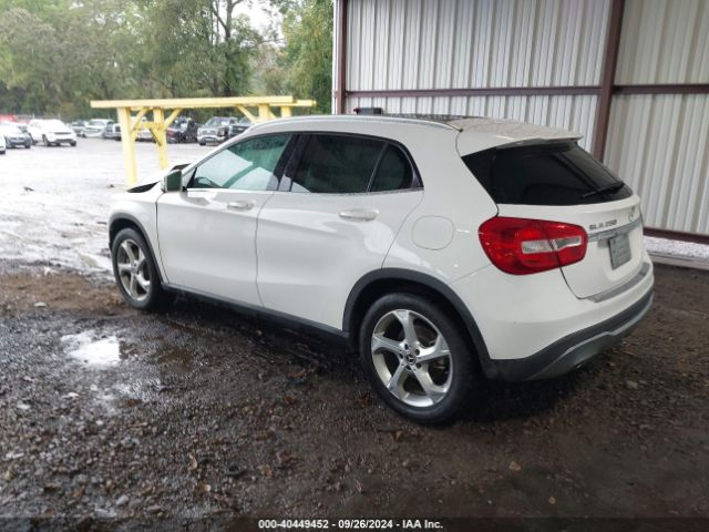 Photo 2 VIN: WDCTG4EB8KJ554663 - MERCEDES-BENZ GLA-CLASS 