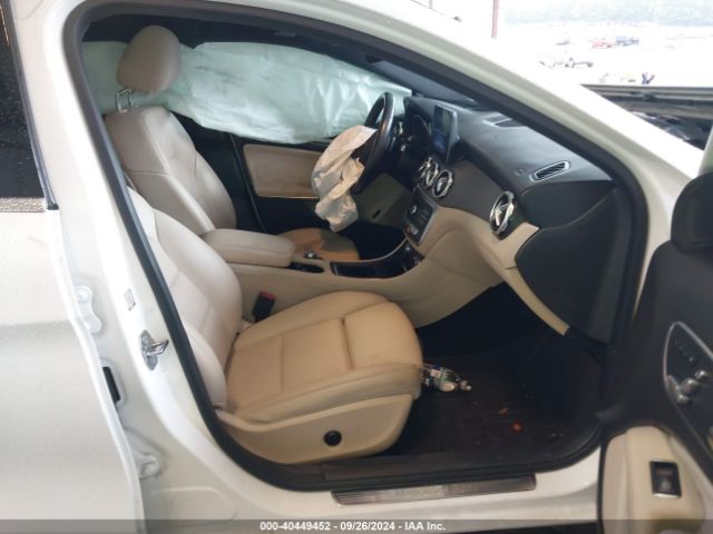 Photo 4 VIN: WDCTG4EB8KJ554663 - MERCEDES-BENZ GLA-CLASS 