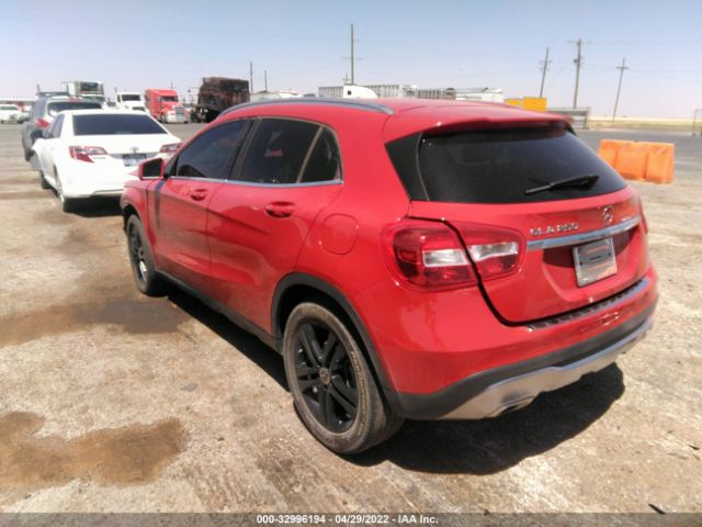 Photo 2 VIN: WDCTG4EB8KU010680 - MERCEDES-BENZ GLA 