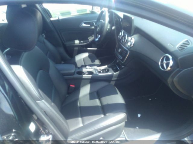 Photo 4 VIN: WDCTG4EB9KJ551948 - MERCEDES-BENZ GLA 