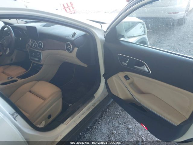 Photo 4 VIN: WDCTG4EB9KU018352 - MERCEDES-BENZ GLA-CLASS 