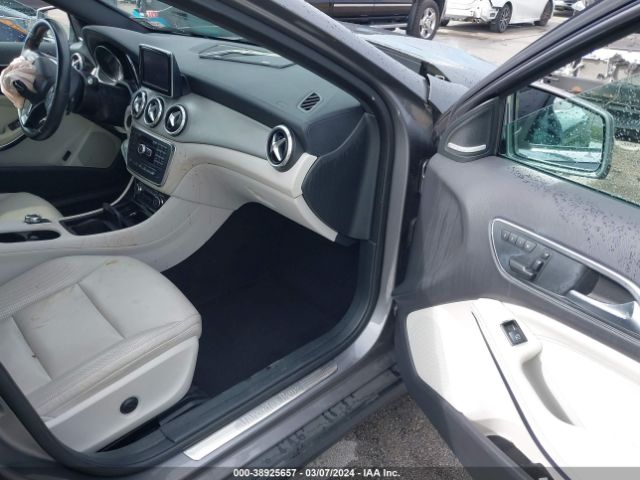 Photo 4 VIN: WDCTG4EBXFJ170020 - MERCEDES-BENZ GLA 250 