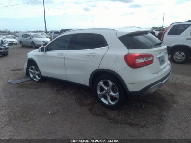 Photo 2 VIN: WDCTG4EBXJJ381355 - MERCEDES-BENZ GLA 