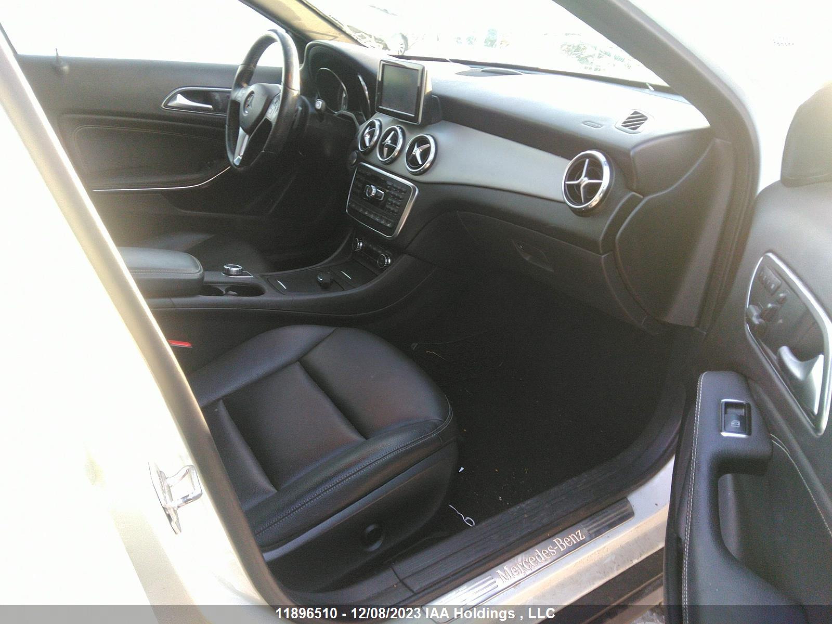 Photo 4 VIN: WDCTG4GB0FJ181184 - MERCEDES-BENZ GLA-KLASSE 