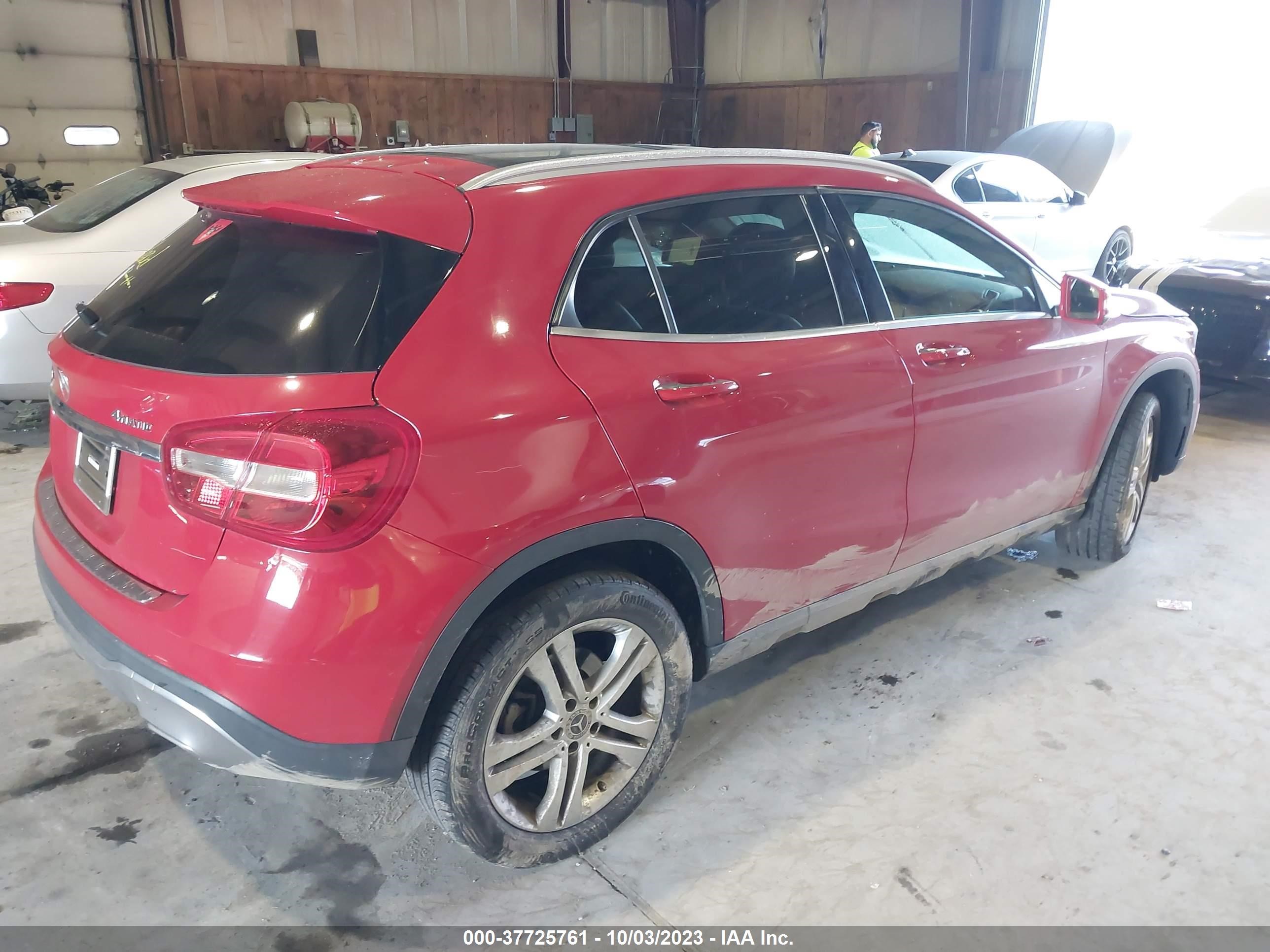 Photo 3 VIN: WDCTG4GB0JJ498472 - MERCEDES-BENZ GLA-KLASSE 