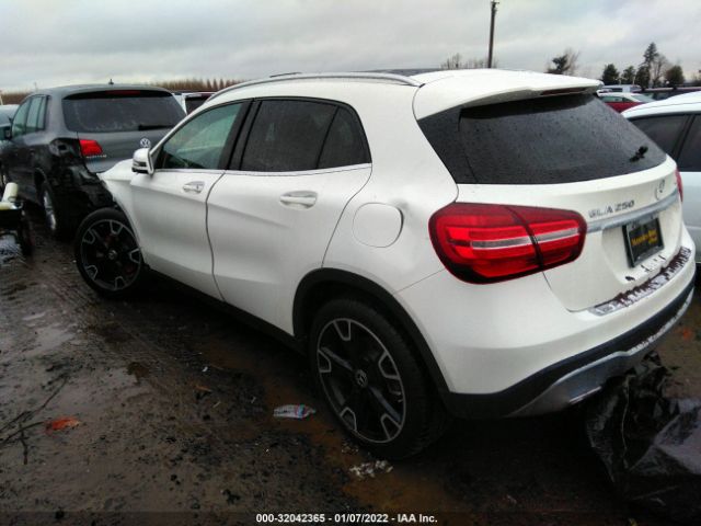 Photo 2 VIN: WDCTG4GB0LU021901 - MERCEDES-BENZ GLA 