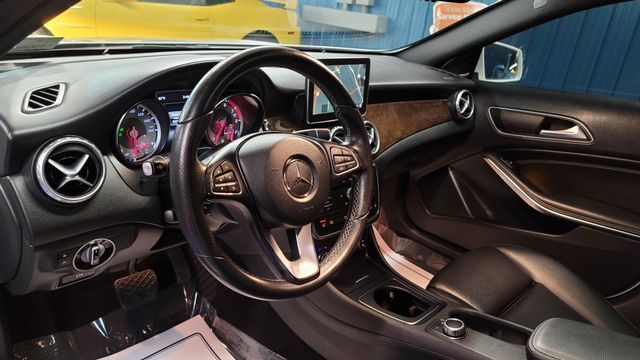 Photo 5 VIN: WDCTG4GB1GJ264267 - MERCEDES-BENZ GLA 