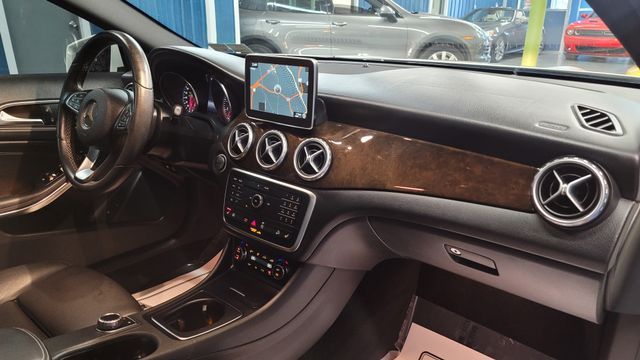 Photo 7 VIN: WDCTG4GB1GJ264267 - MERCEDES-BENZ GLA 