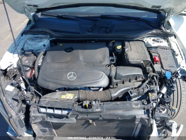 Photo 9 VIN: WDCTG4GB1HJ352107 - MERCEDES-BENZ GLA-CLASS 