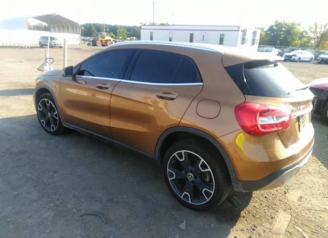 Photo 2 VIN: WDCTG4GB1JJ458031 - MERCEDES-BENZ GLA 250 