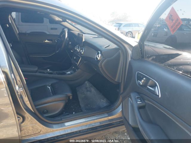 Photo 4 VIN: WDCTG4GB1JJ476786 - MERCEDES-BENZ GLA-CLASS 