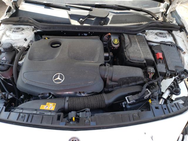 Photo 6 VIN: WDCTG4GB1KJ577831 - MERCEDES-BENZ GLA 250 4M 