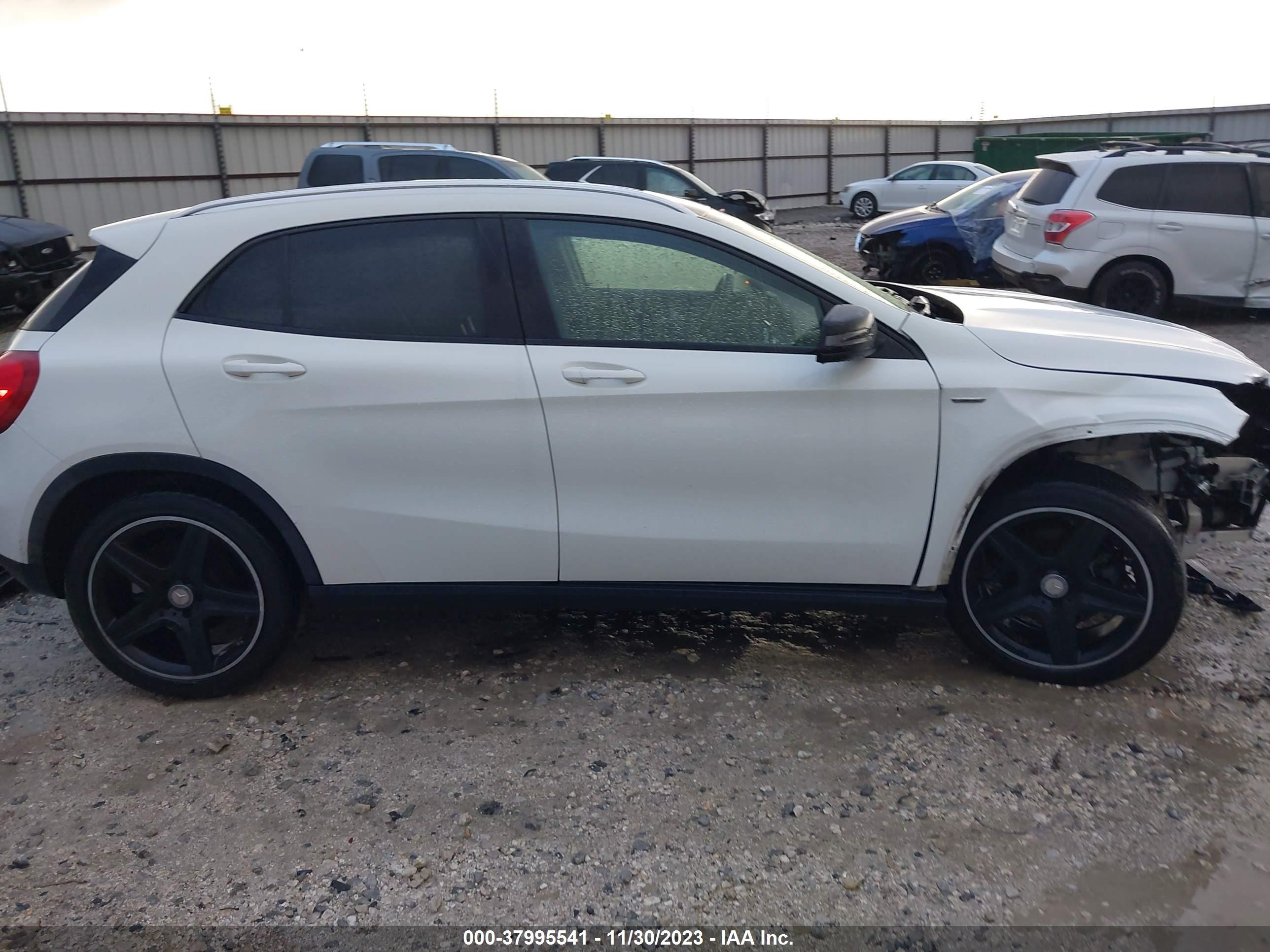 Photo 13 VIN: WDCTG4GB2FJ036034 - MERCEDES-BENZ GLA-KLASSE 