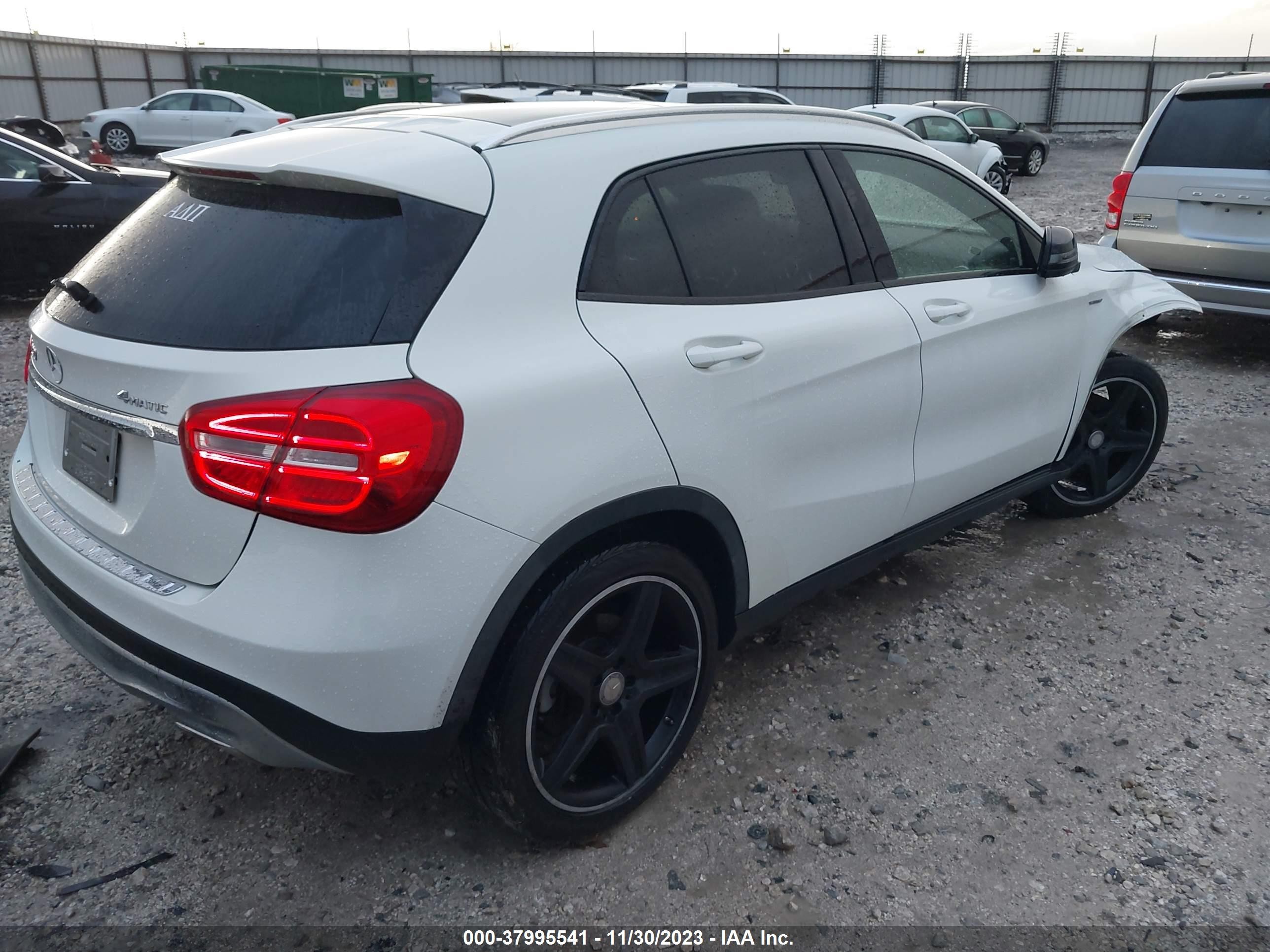 Photo 3 VIN: WDCTG4GB2FJ036034 - MERCEDES-BENZ GLA-KLASSE 