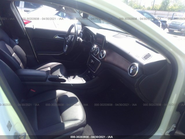 Photo 4 VIN: WDCTG4GB2FJ112268 - MERCEDES-BENZ GLA-CLASS 