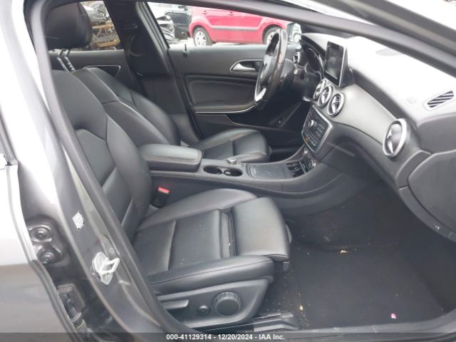 Photo 4 VIN: WDCTG4GB2GJ208872 - MERCEDES-BENZ GLA-CLASS 