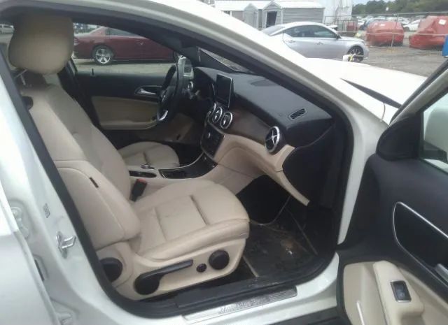 Photo 4 VIN: WDCTG4GB2HJ285663 - MERCEDES-BENZ GLA 