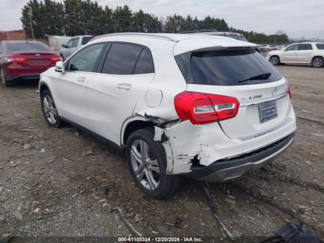 Photo 2 VIN: WDCTG4GB2JU000044 - MERCEDES-BENZ GLA-CLASS 