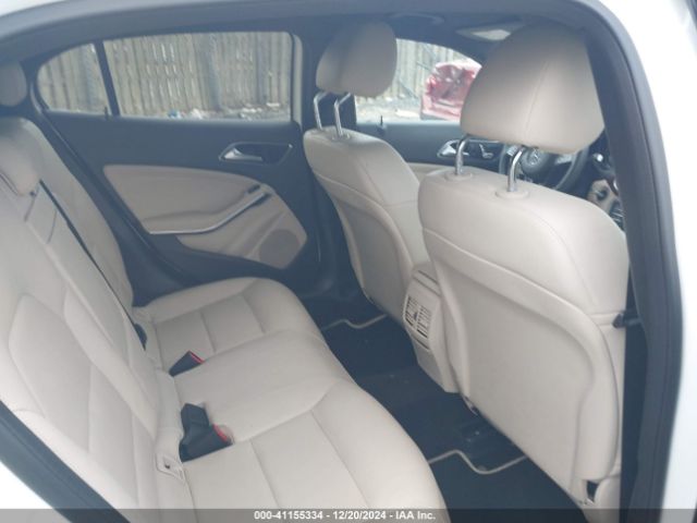 Photo 7 VIN: WDCTG4GB2JU000044 - MERCEDES-BENZ GLA-CLASS 