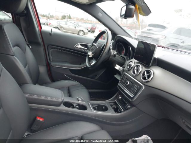 Photo 4 VIN: WDCTG4GB2KJ552548 - MERCEDES-BENZ GLA 250 