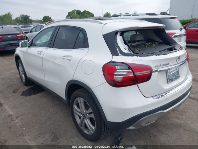 Photo 2 VIN: WDCTG4GB2KJ590359 - MERCEDES-BENZ GLA 250 