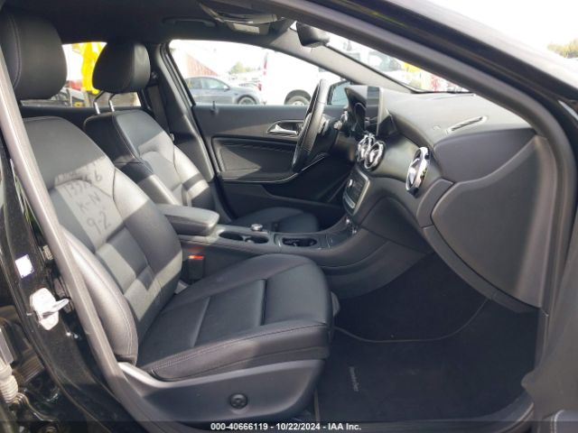 Photo 4 VIN: WDCTG4GB2KU016830 - MERCEDES-BENZ GLA-CLASS 