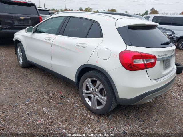 Photo 2 VIN: WDCTG4GB3FJ031053 - MERCEDES-BENZ GLA-CLASS 