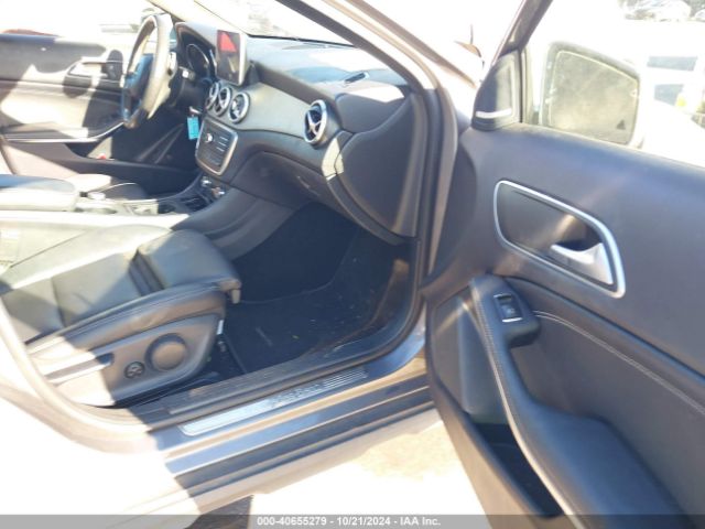 Photo 4 VIN: WDCTG4GB3GJ247213 - MERCEDES-BENZ GLA-CLASS 