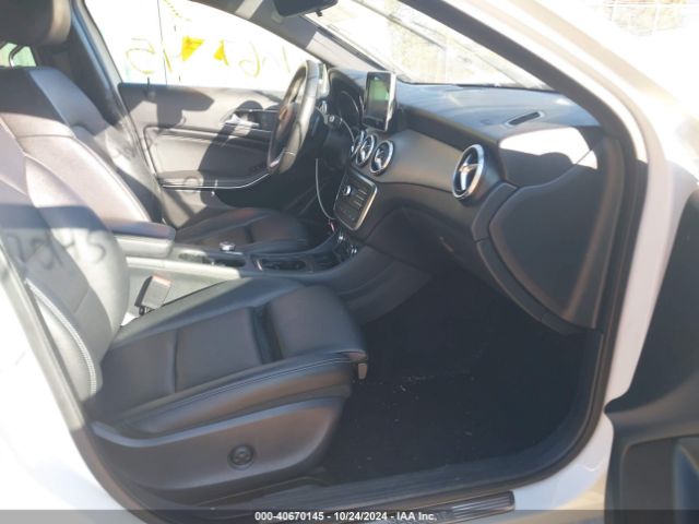 Photo 4 VIN: WDCTG4GB3HJ303264 - MERCEDES-BENZ GLA-CLASS 