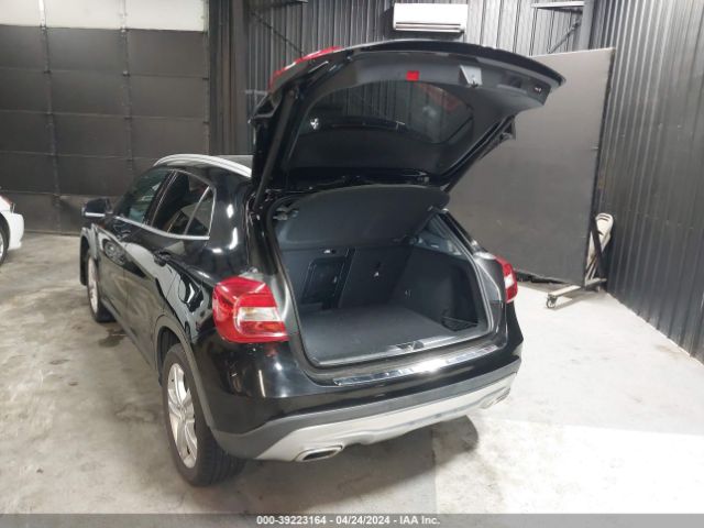 Photo 2 VIN: WDCTG4GB3HJ326205 - MERCEDES-BENZ GLA 250 