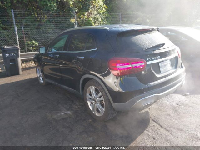 Photo 2 VIN: WDCTG4GB3JJ475025 - MERCEDES-BENZ GLA-CLASS 