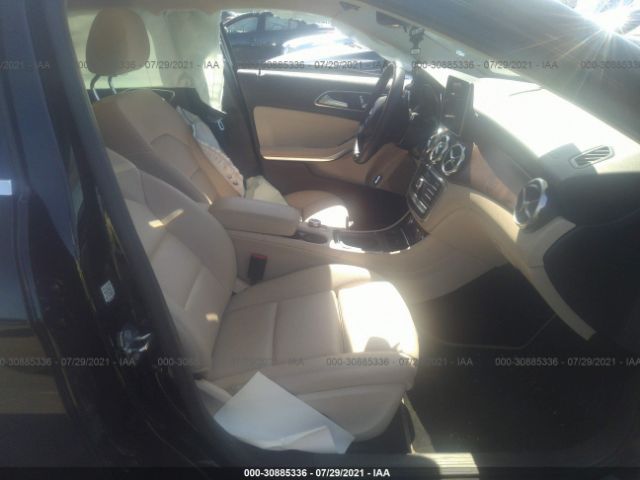 Photo 4 VIN: WDCTG4GB3JJ530959 - MERCEDES-BENZ GLA 