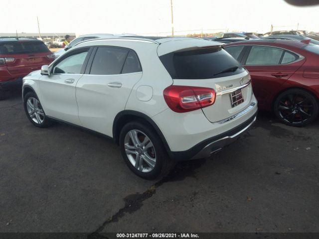 Photo 2 VIN: WDCTG4GB4JJ367111 - MERCEDES-BENZ GLA 