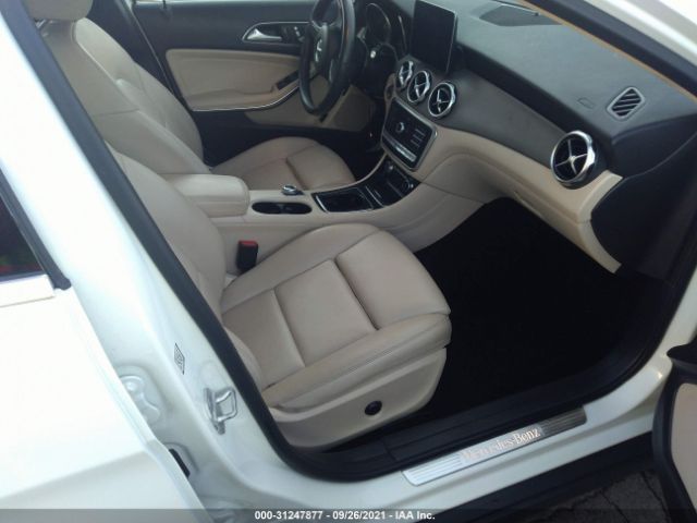 Photo 4 VIN: WDCTG4GB4JJ367111 - MERCEDES-BENZ GLA 