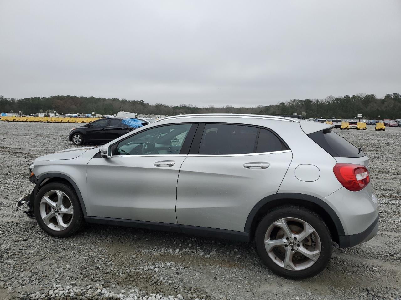 Photo 1 VIN: WDCTG4GB4JJ399167 - MERCEDES-BENZ GLA-CLASS 