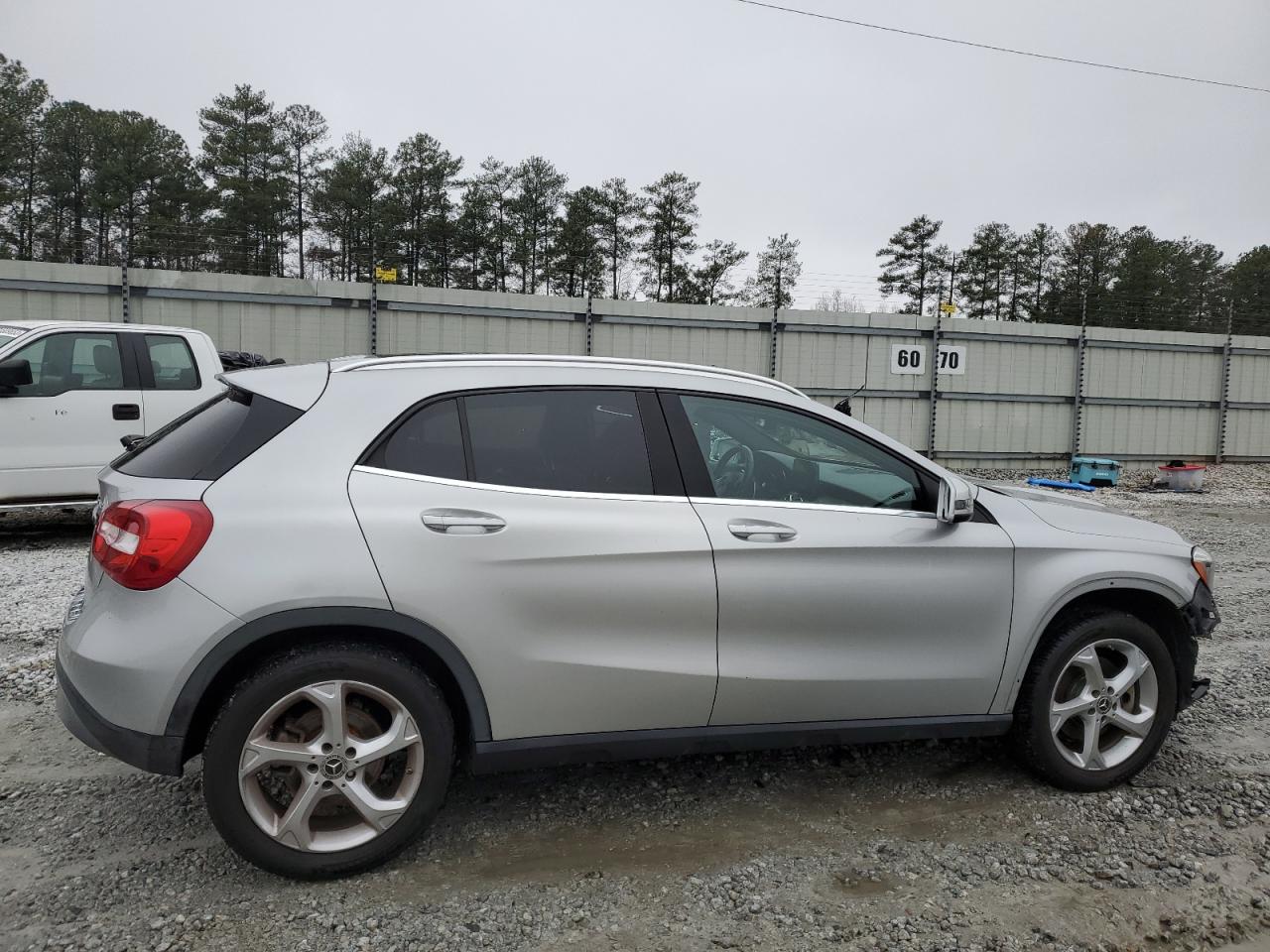 Photo 2 VIN: WDCTG4GB4JJ399167 - MERCEDES-BENZ GLA-CLASS 