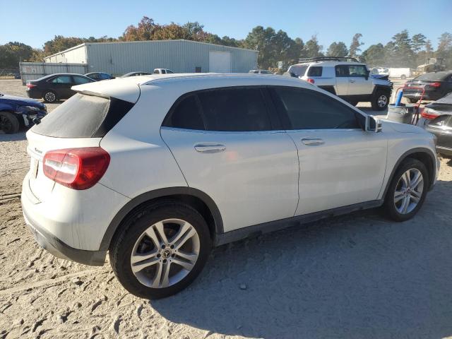 Photo 2 VIN: WDCTG4GB4JJ402309 - MERCEDES-BENZ GLA 250 4M 